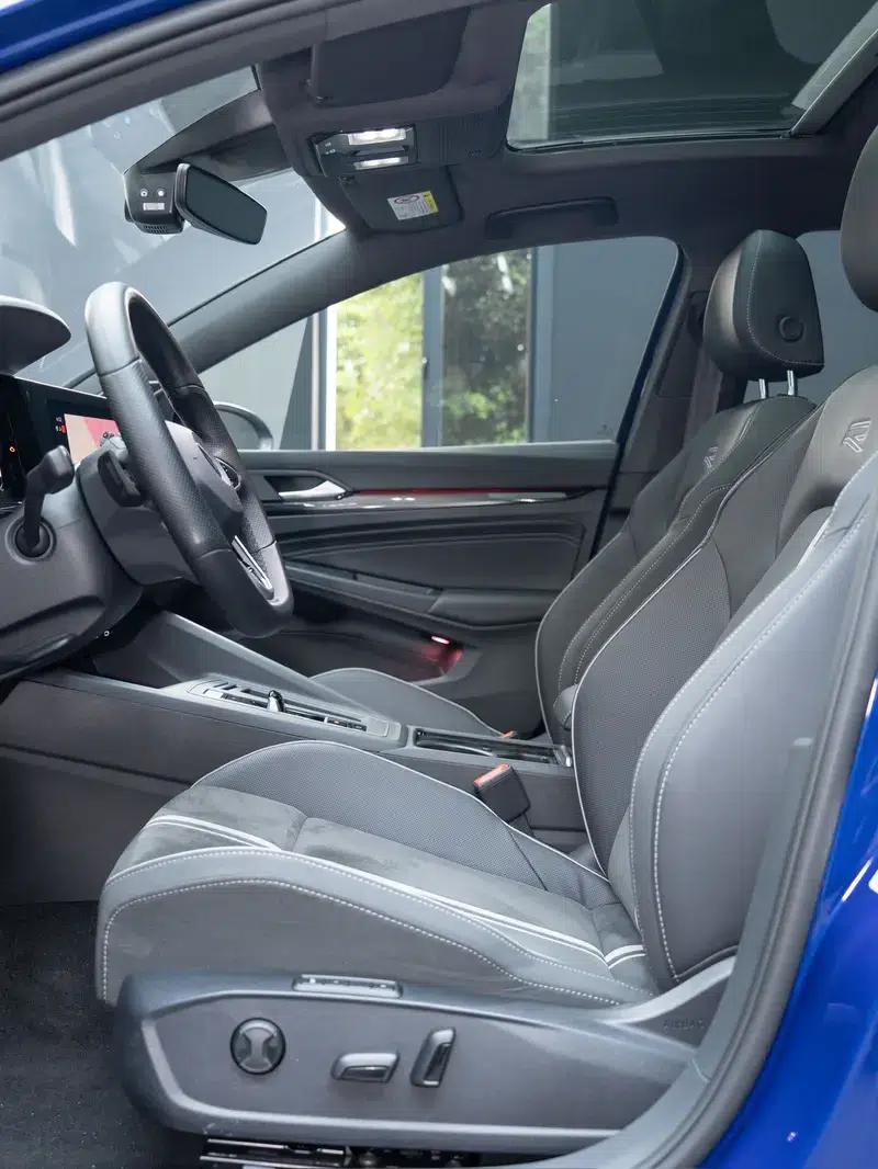 2022 Golf 280TSI DSG R-Line — миниатюра 21