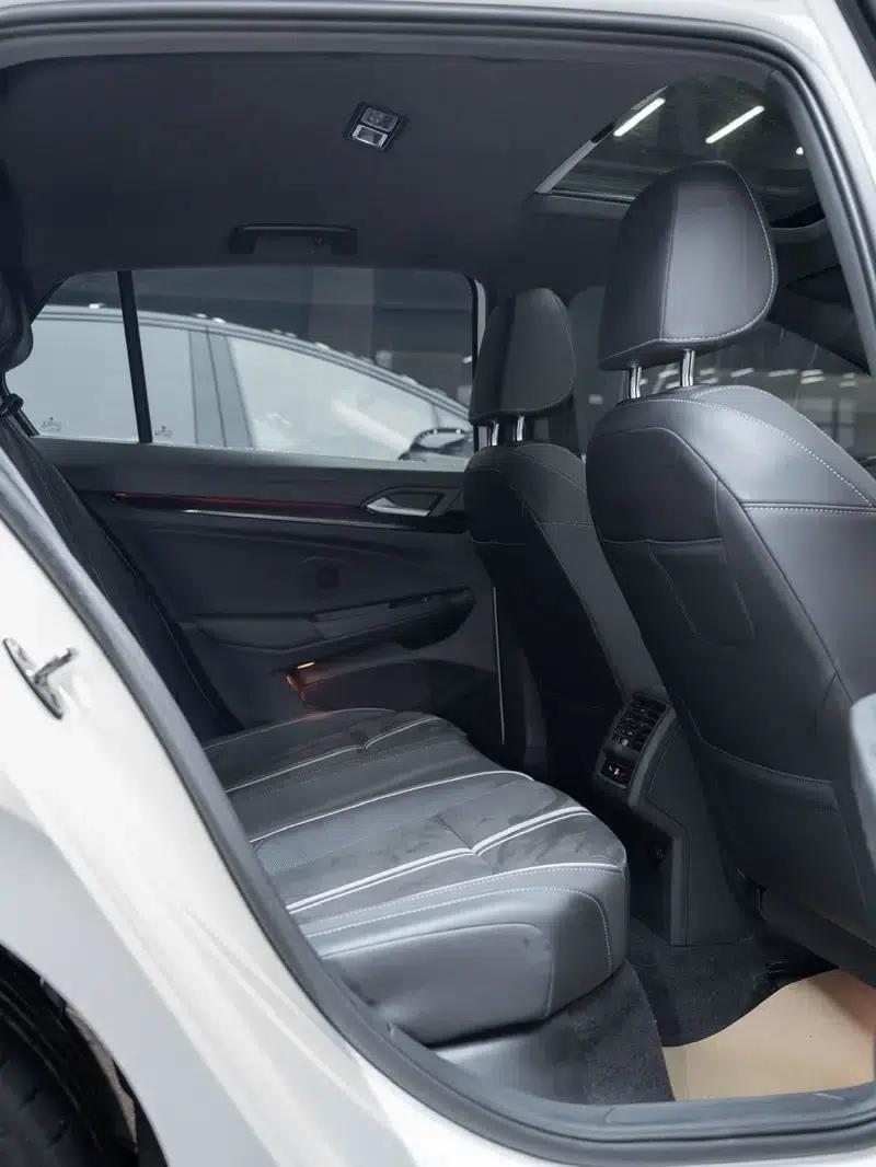 2021 Golf 280TSI DSG R-Line — миниатюра 25