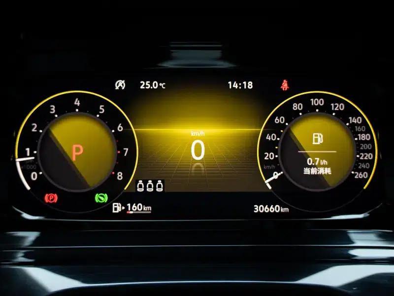 2022 Golf 280TSI DSG R-Line — миниатюра 21