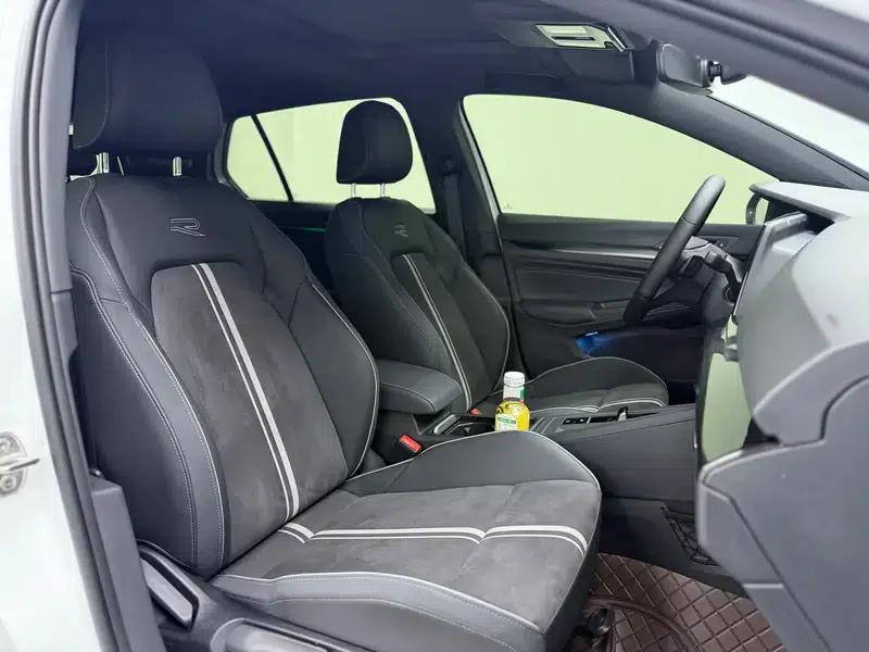 2023 Golf 280TSI DSG R-Line — миниатюра 13