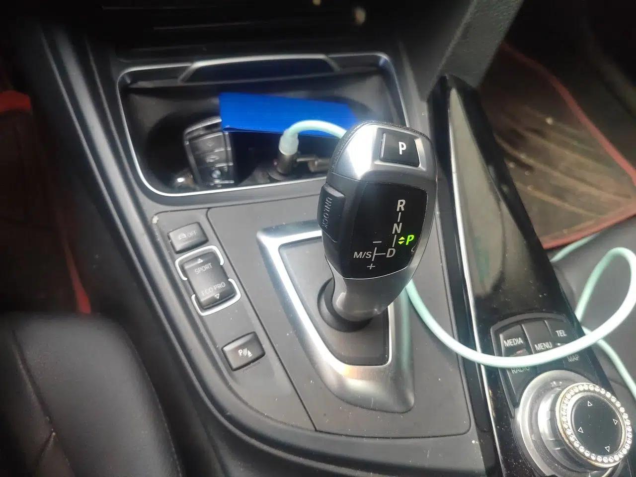BMW 3 Series 2016 320Li Ambition Model — миниатюра 14