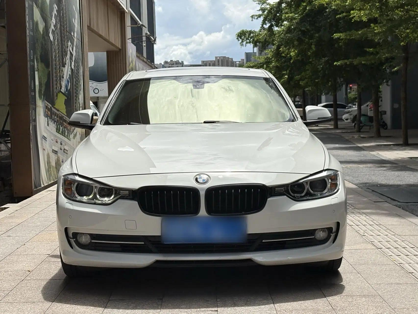 BMW 3 Series 2015 316Li Fashion Model — миниатюра 2