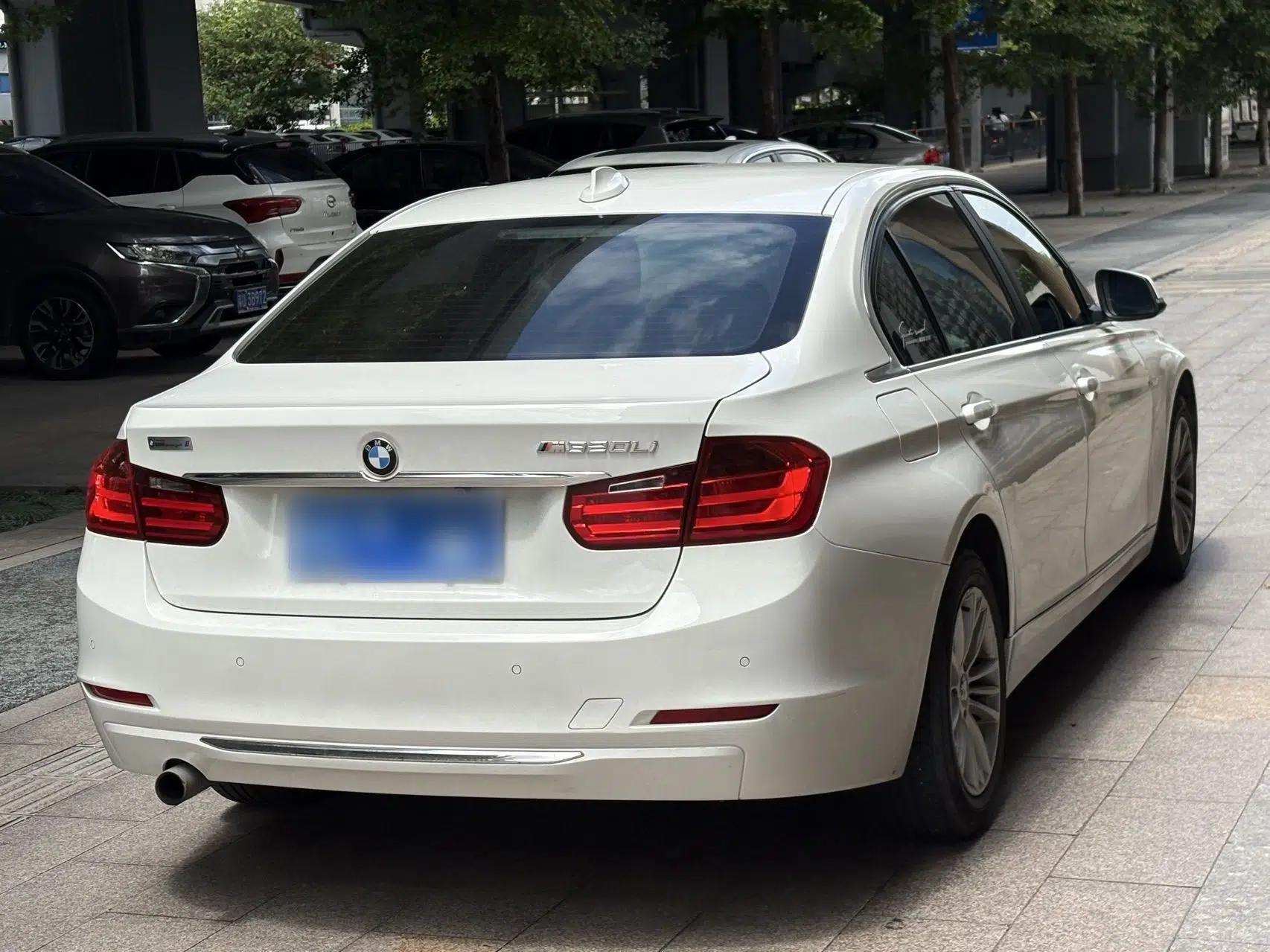 BMW 3 Series 2015 316Li Fashion Model — миниатюра 6