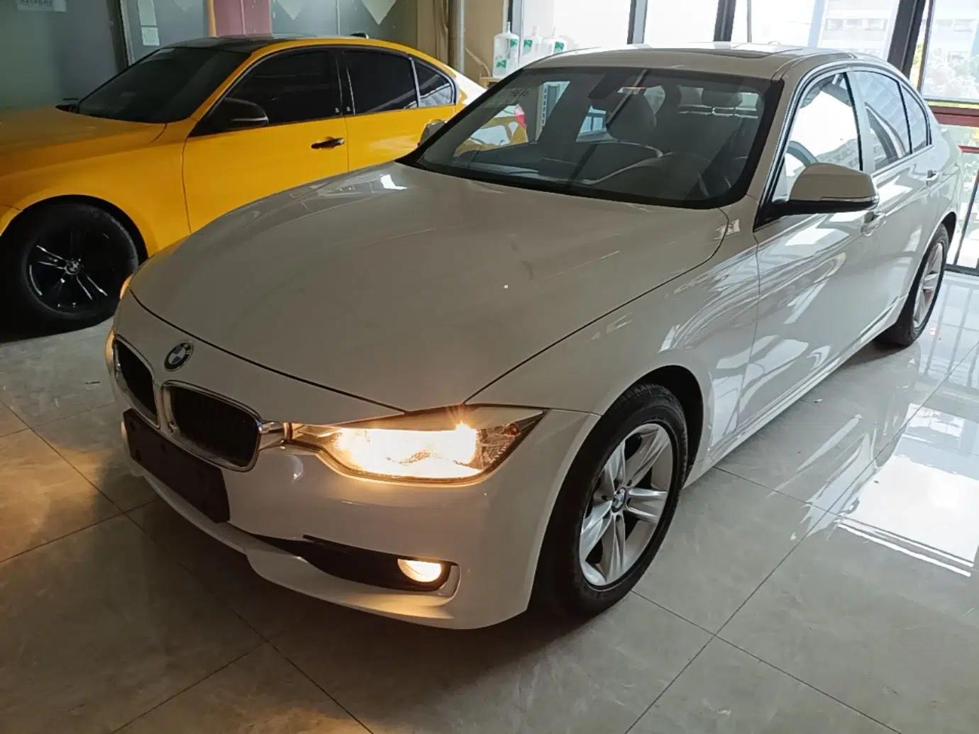 BMW 3 Series 2015 320i Active Edition — миниатюра 1