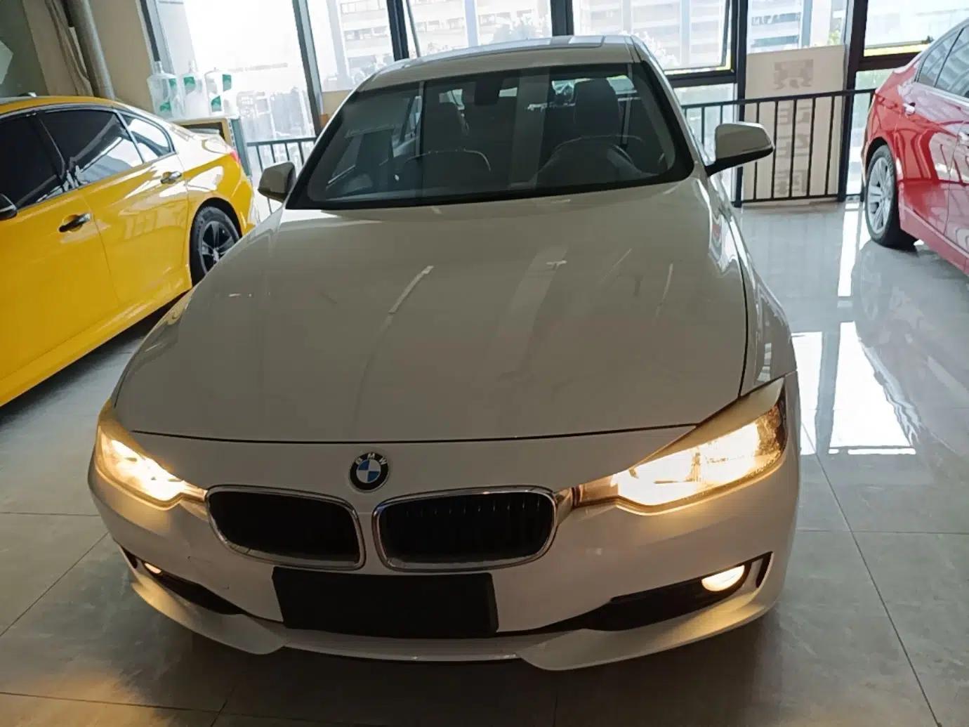 BMW 3 Series 2015 320i Active Edition — миниатюра 2