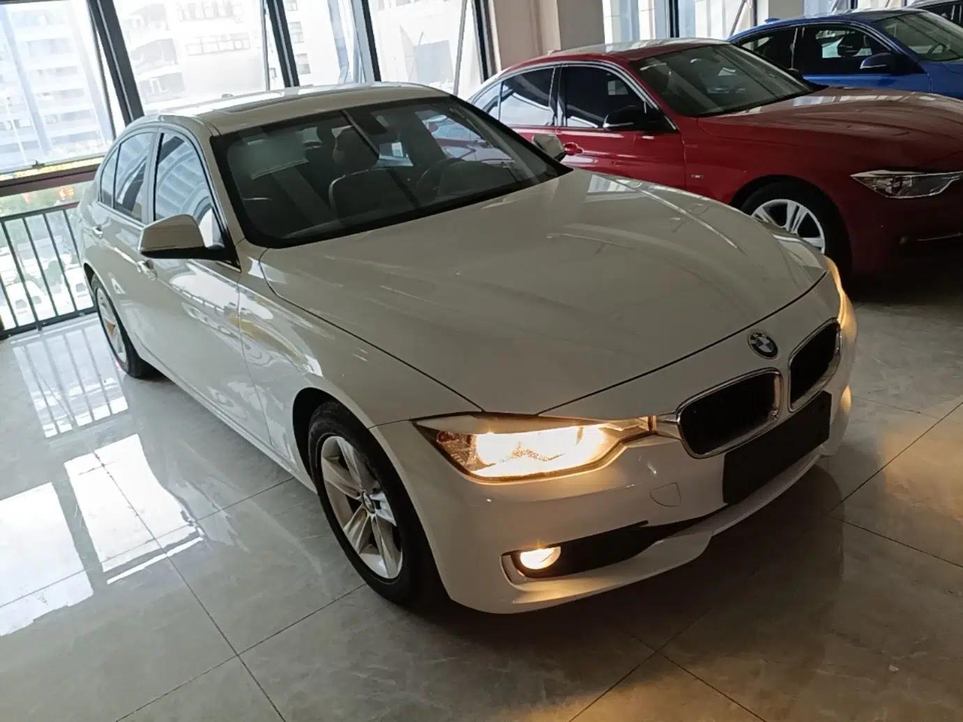 BMW 3 Series 2015 320i Active Edition — миниатюра 12