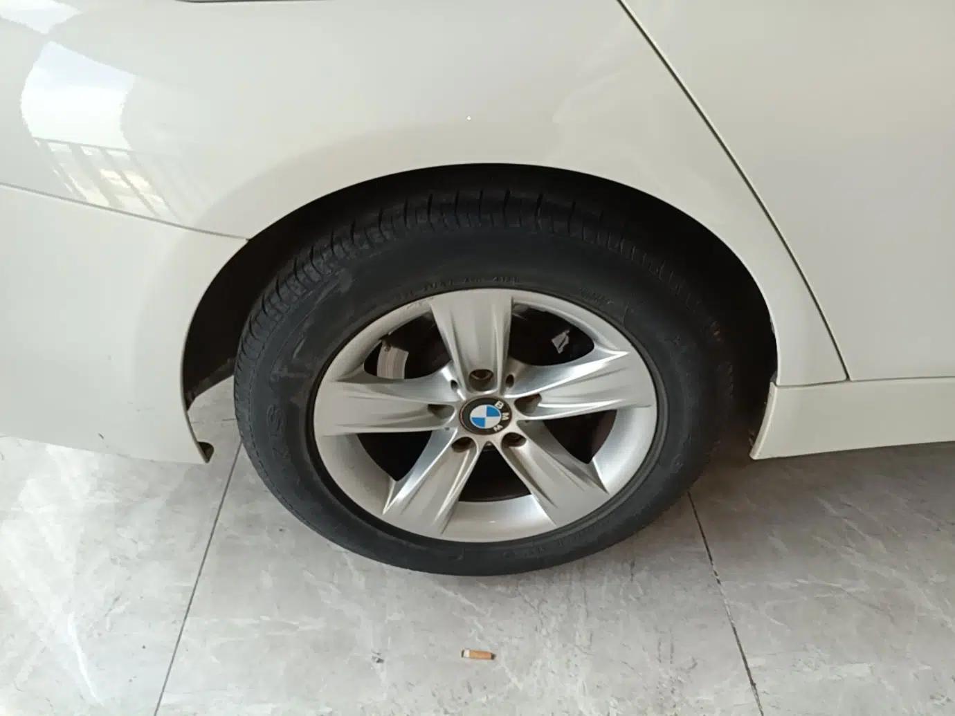 BMW 3 Series 2015 320i Active Edition — миниатюра 16