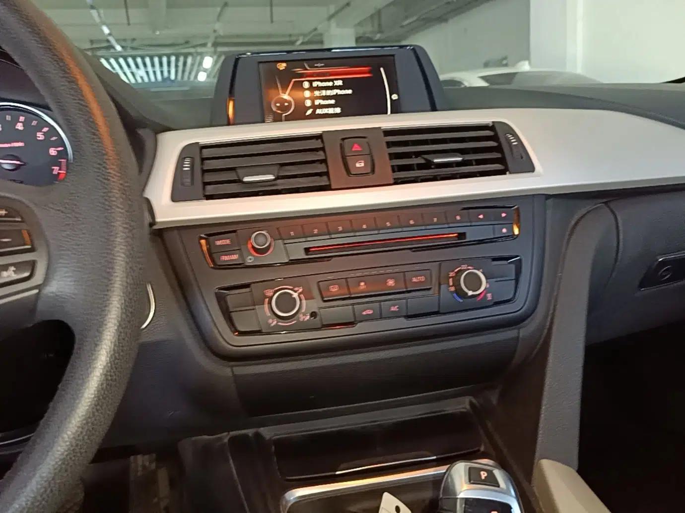 BMW 3 Series 2015 320i Active Edition — миниатюра 20