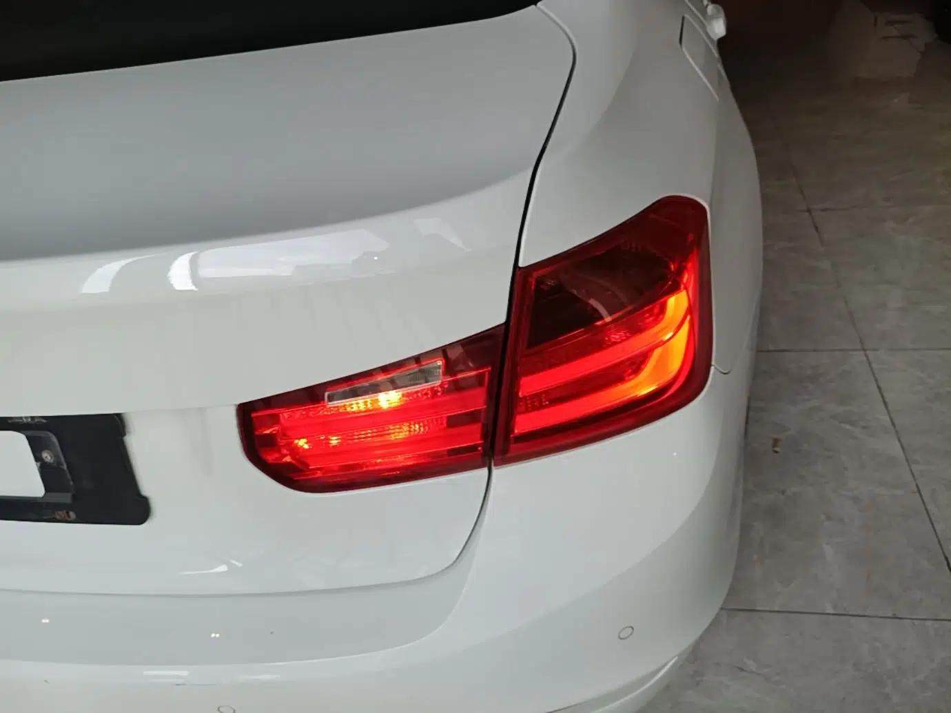 BMW 3 Series 2015 320i Active Edition — миниатюра 9