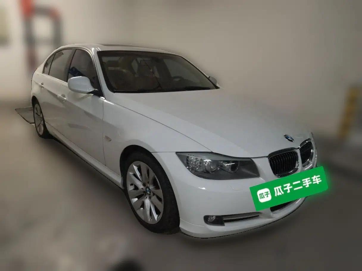 BMW 3 Series 2011 320i Luxury Edition — миниатюра 3