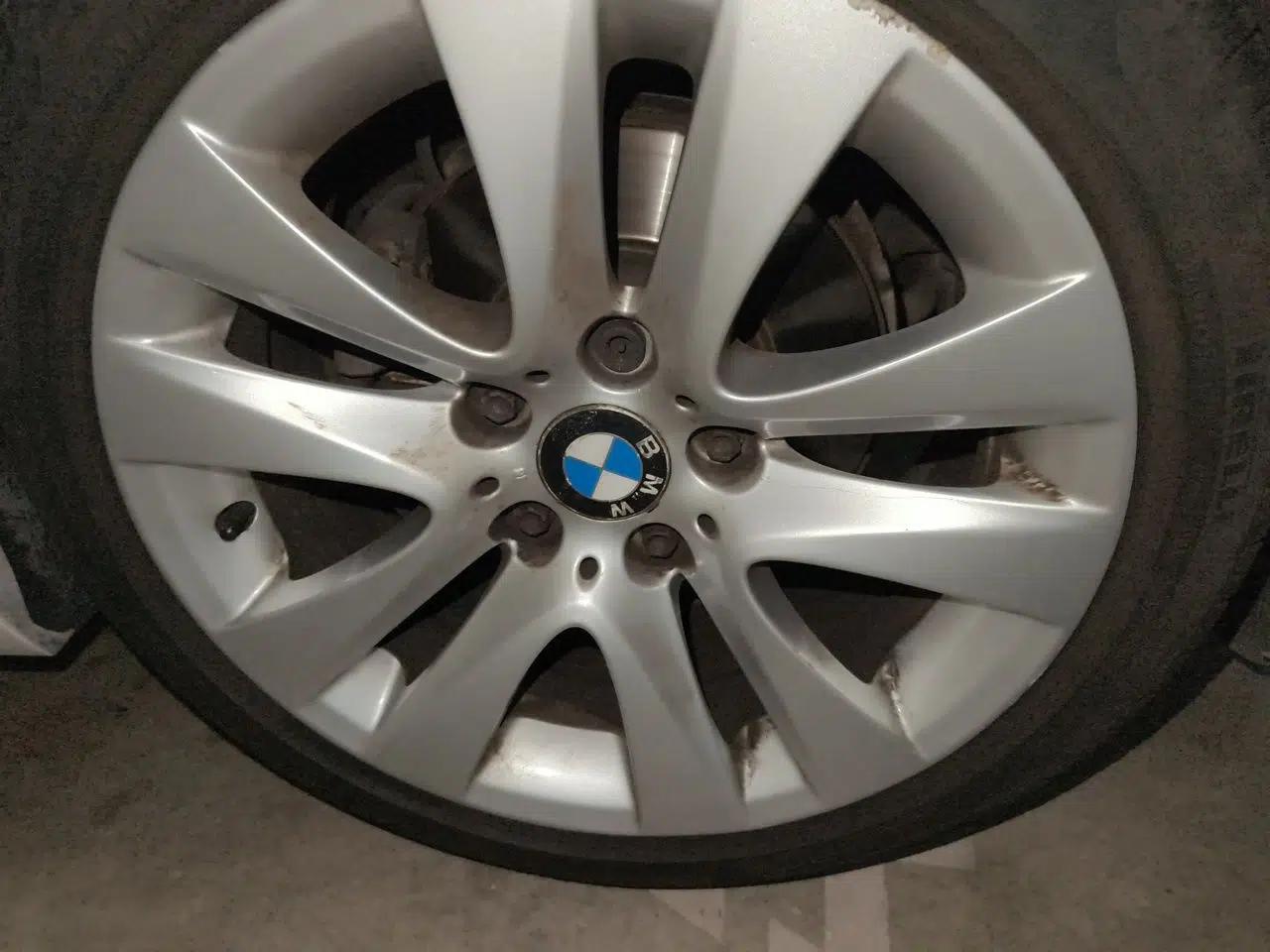BMW 3 Series 2011 320i Luxury Edition — миниатюра 8