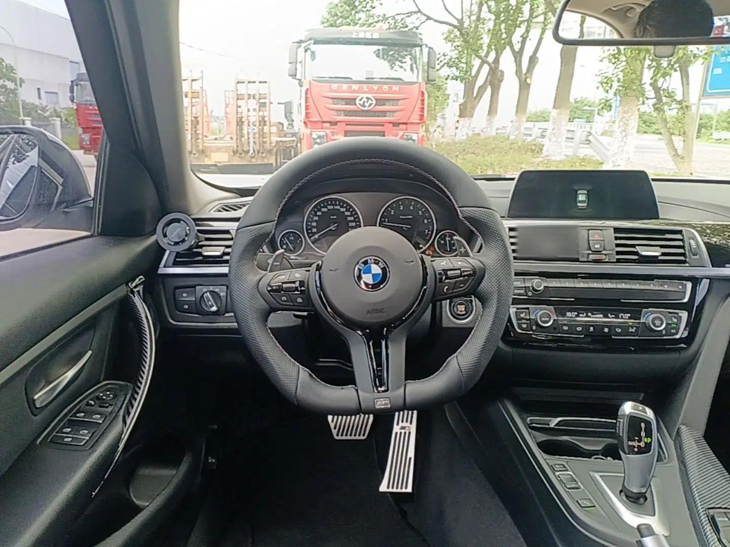 BMW 3 Series 2018 320Li Fashion Model — миниатюра 13
