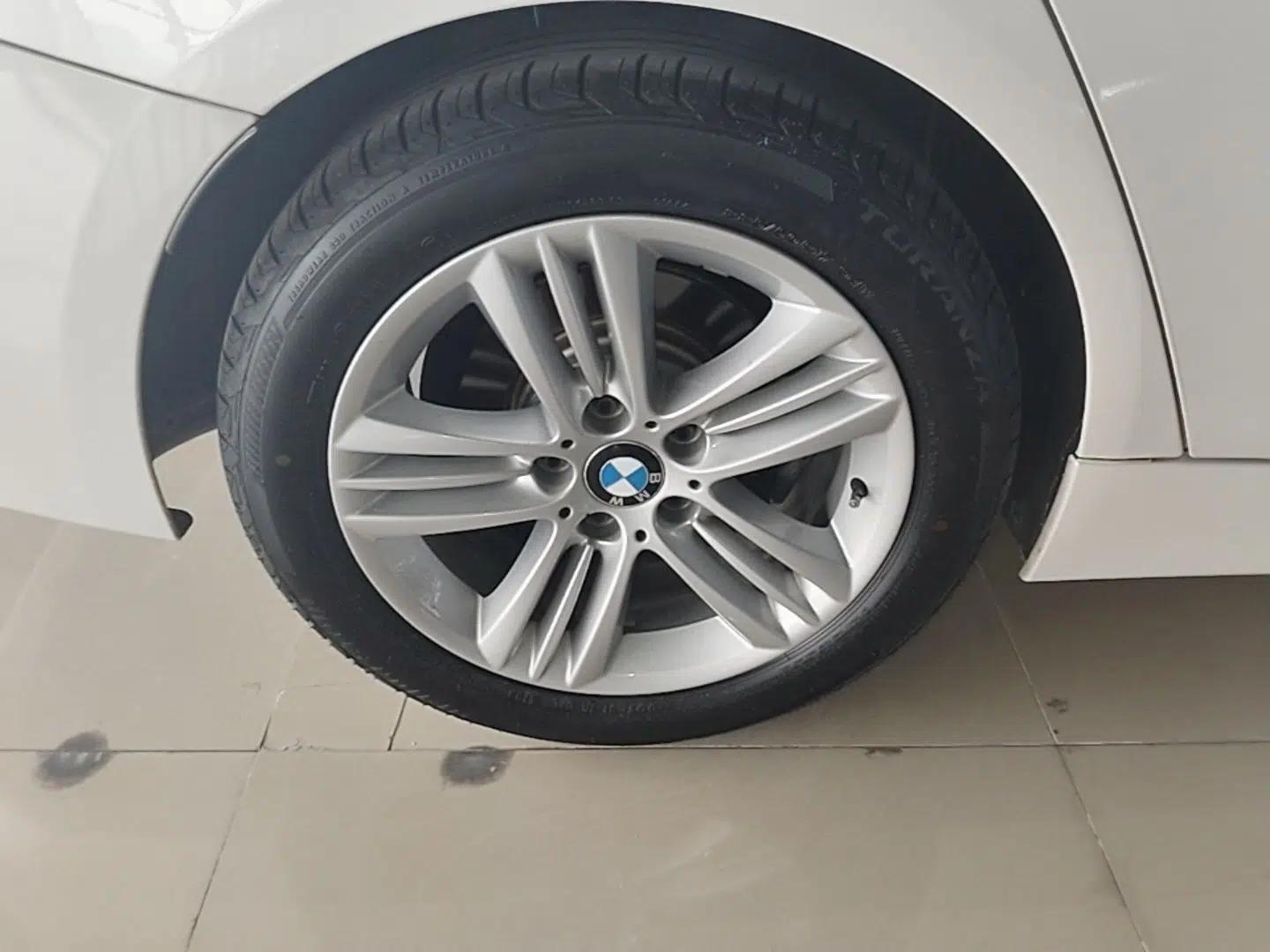 BMW 3 Series 2017 320Li Fashion Model — миниатюра 16