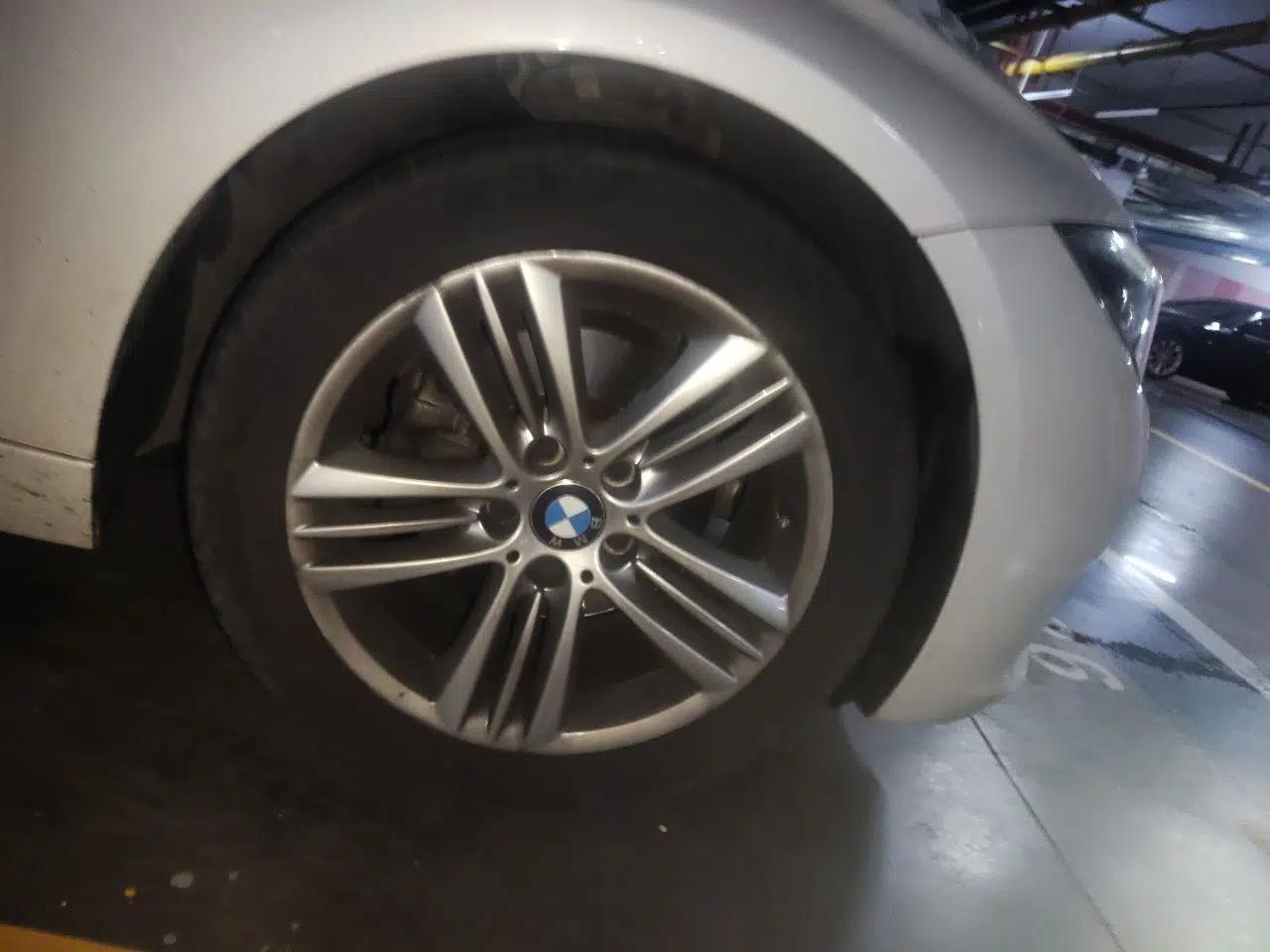 BMW 3 Series 2018 318i — миниатюра 8