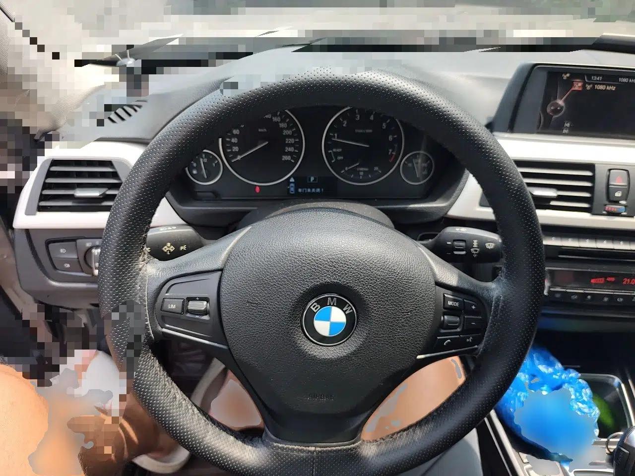 BMW 3 Series 2015 320Li Luxury Edition Fashion Model — миниатюра 10