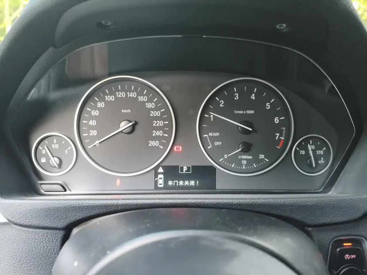 BMW 3 Series 2017 320Li Fashion Model — миниатюра 11