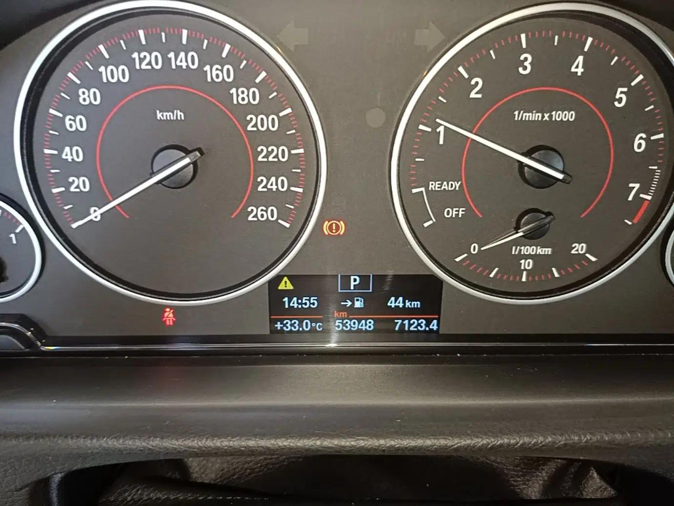 BMW 3 Series 2017 320i M Sport — миниатюра 19