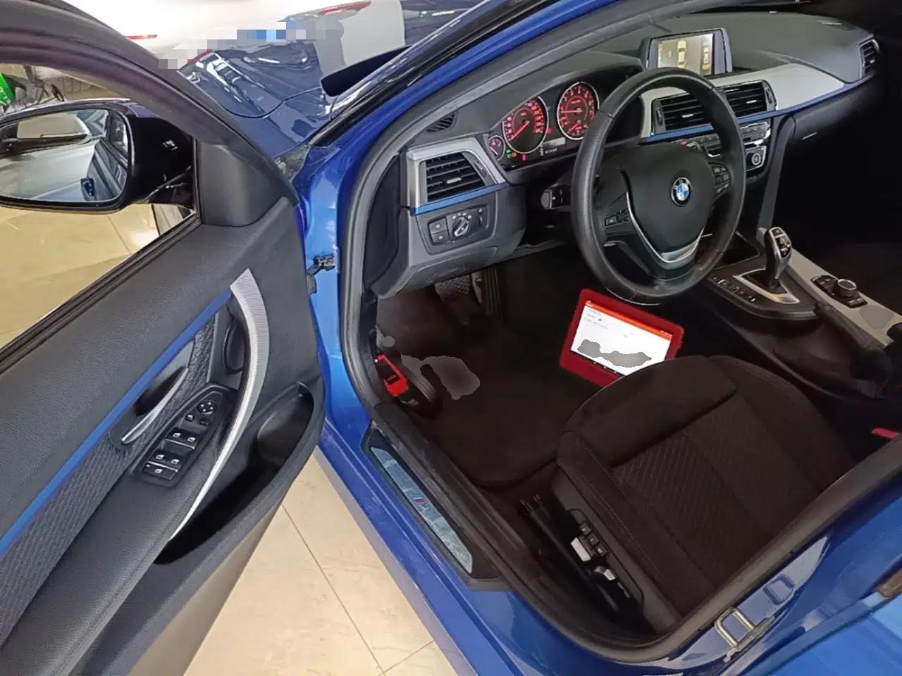 BMW 3 Series 2017 320i M Sport — миниатюра 23