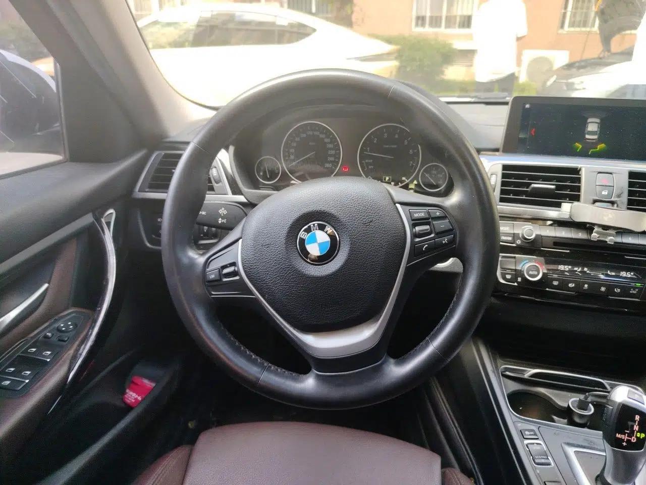 BMW 3 Series 2019 320Li Fashion Model — миниатюра 10