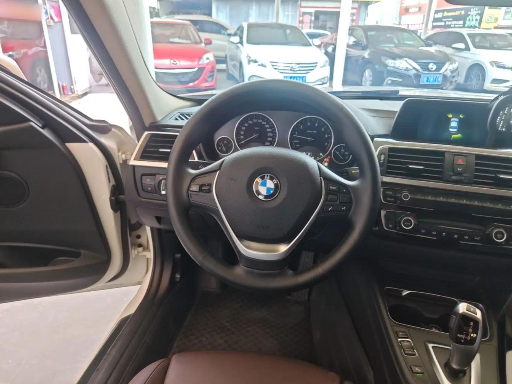 BMW 3 Series 2018 320Li Fashion Model — миниатюра 13