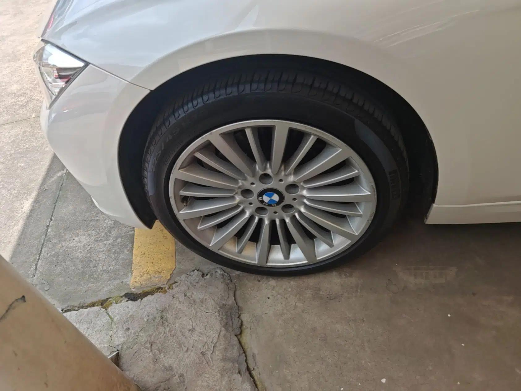 BMW 3 Series 2018 320Li Fashion Model — миниатюра 10