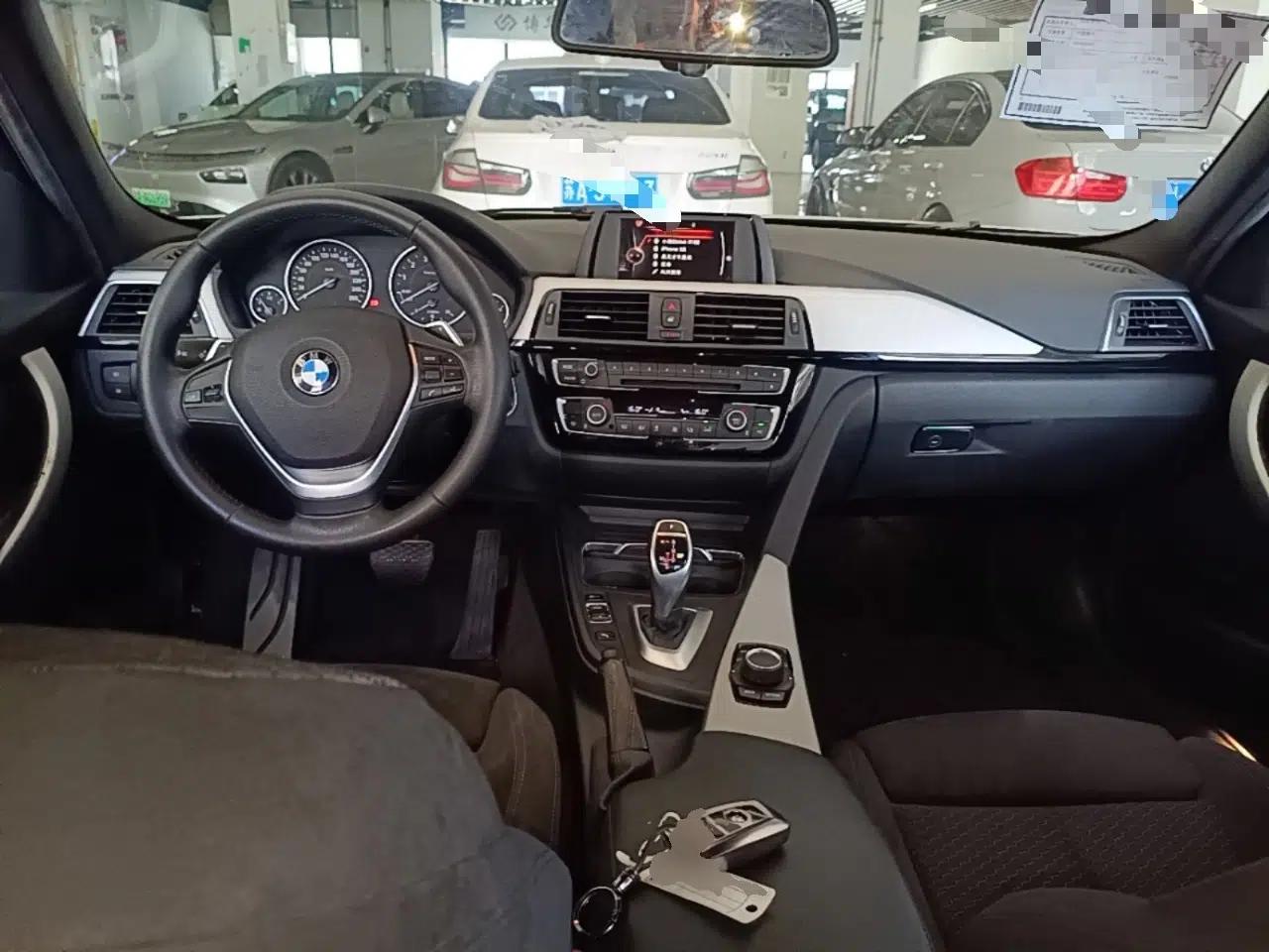 BMW 3 Series 2017 320i M Sport — миниатюра 17