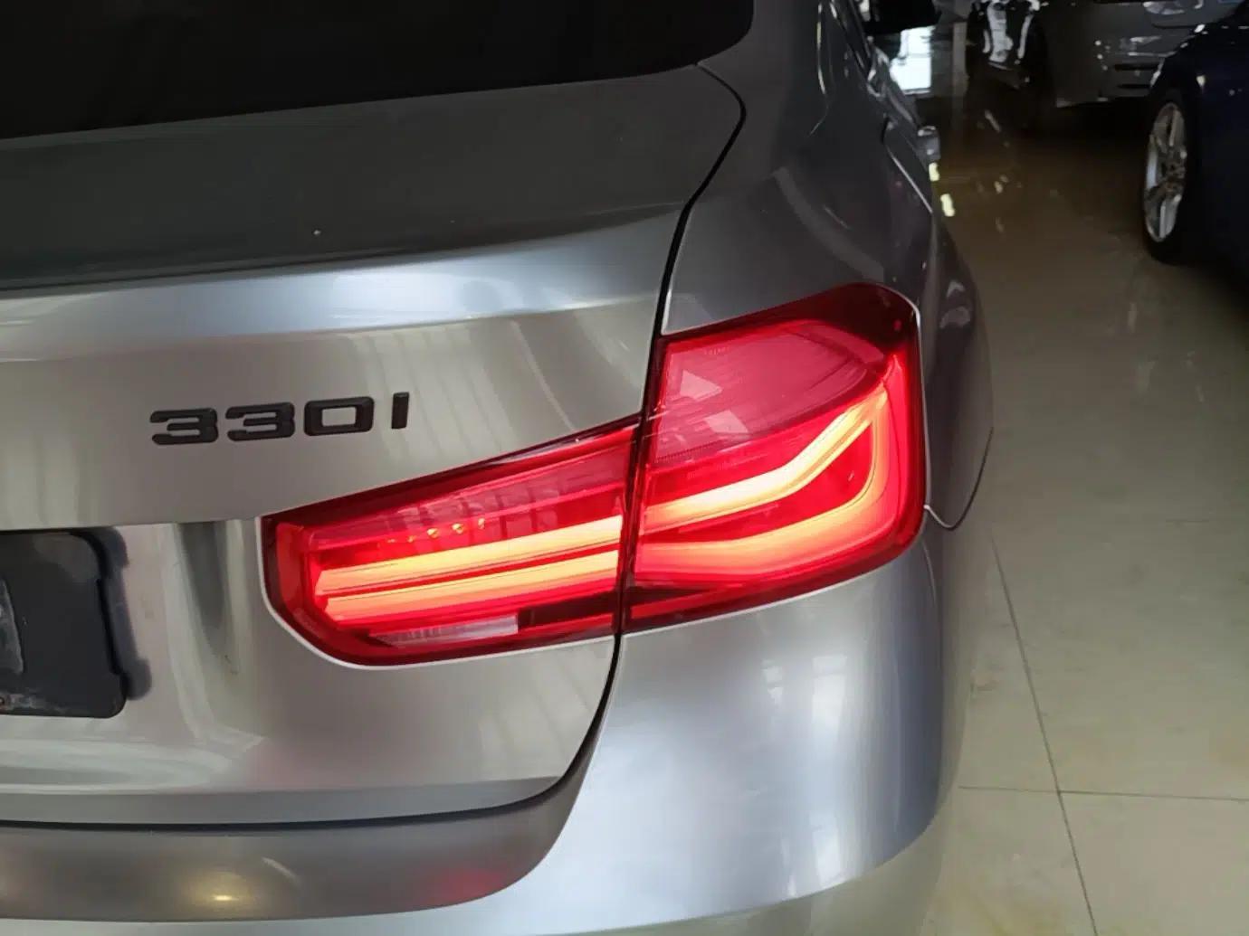 BMW 3 Series 2017 320i M Sport — миниатюра 9