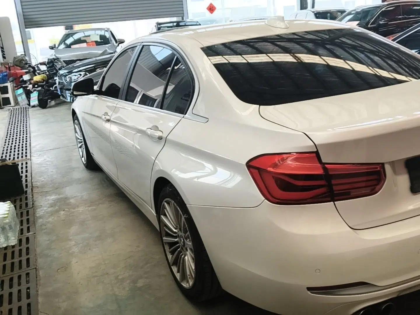 BMW 3 Series 2018 320Li Fashion Model — миниатюра 13