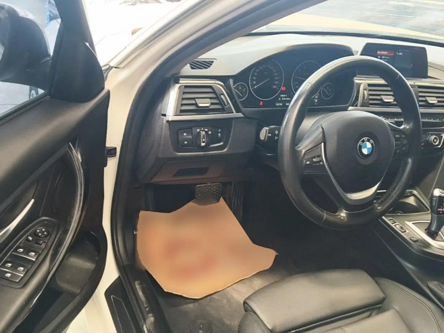 BMW 3 Series 2018 320Li Fashion Model — миниатюра 23