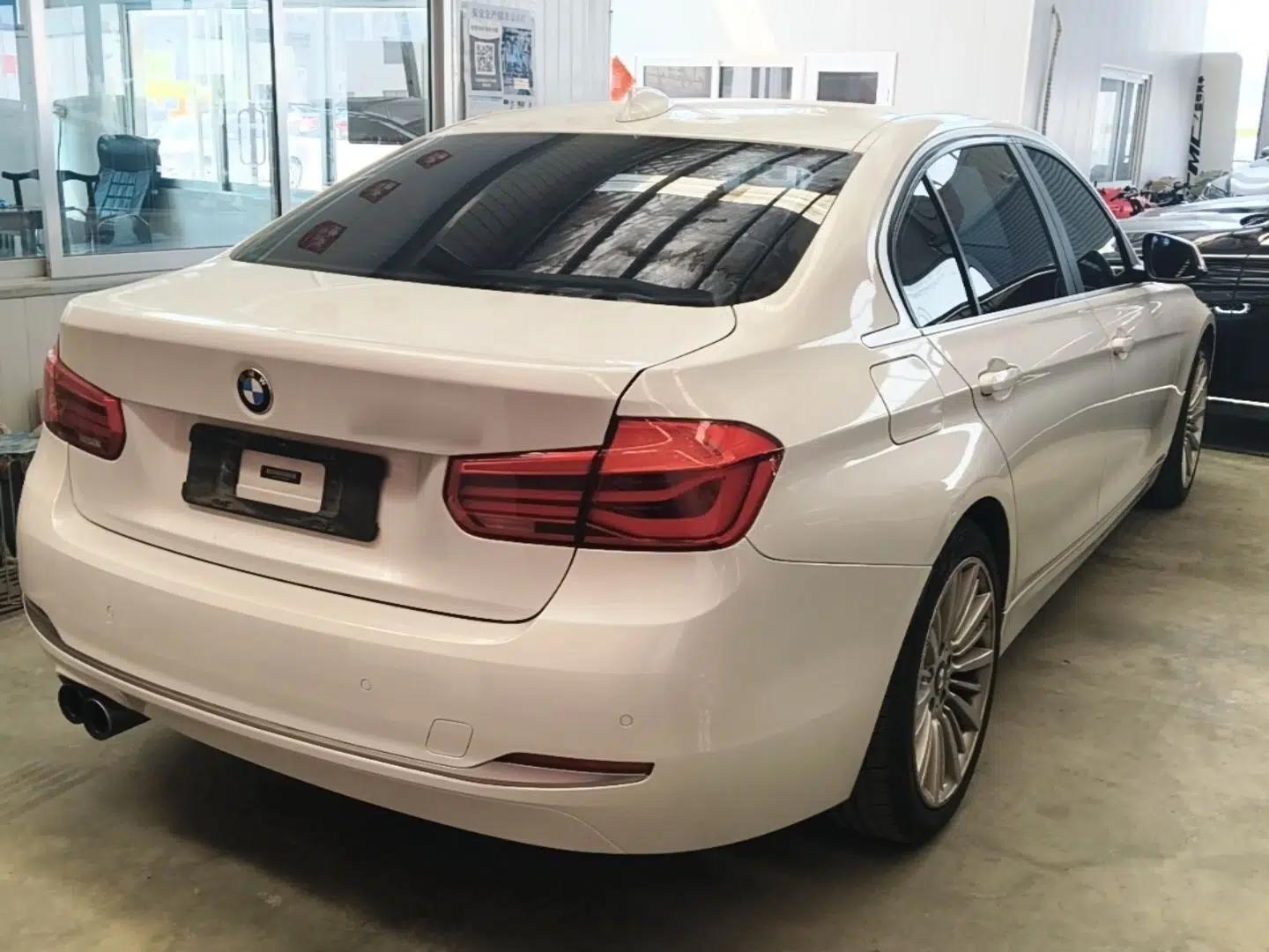 BMW 3 Series 2018 320Li Fashion Model — миниатюра 6