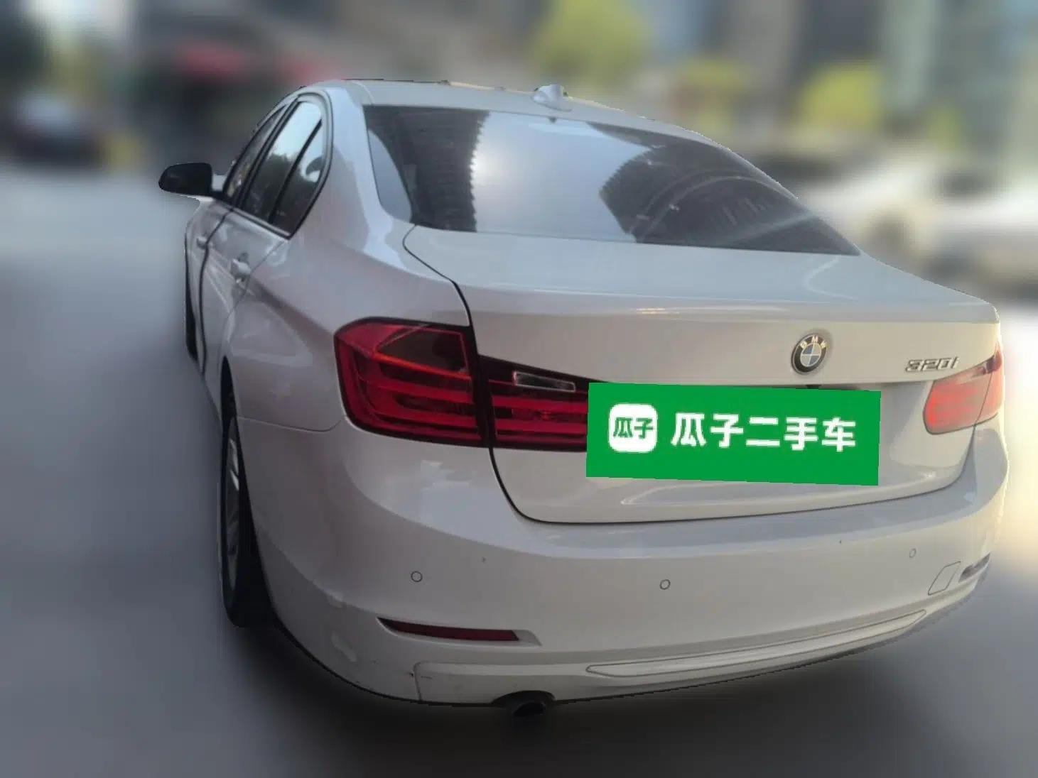 BMW 3 Series 2015 320i Active Edition — миниатюра 4