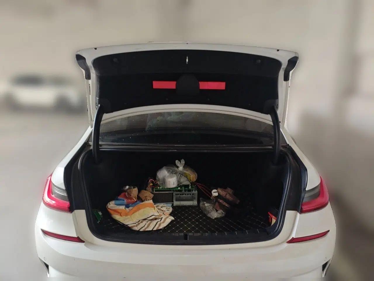 BMW 3 Series 2020 325Li M Sport Package — миниатюра 19