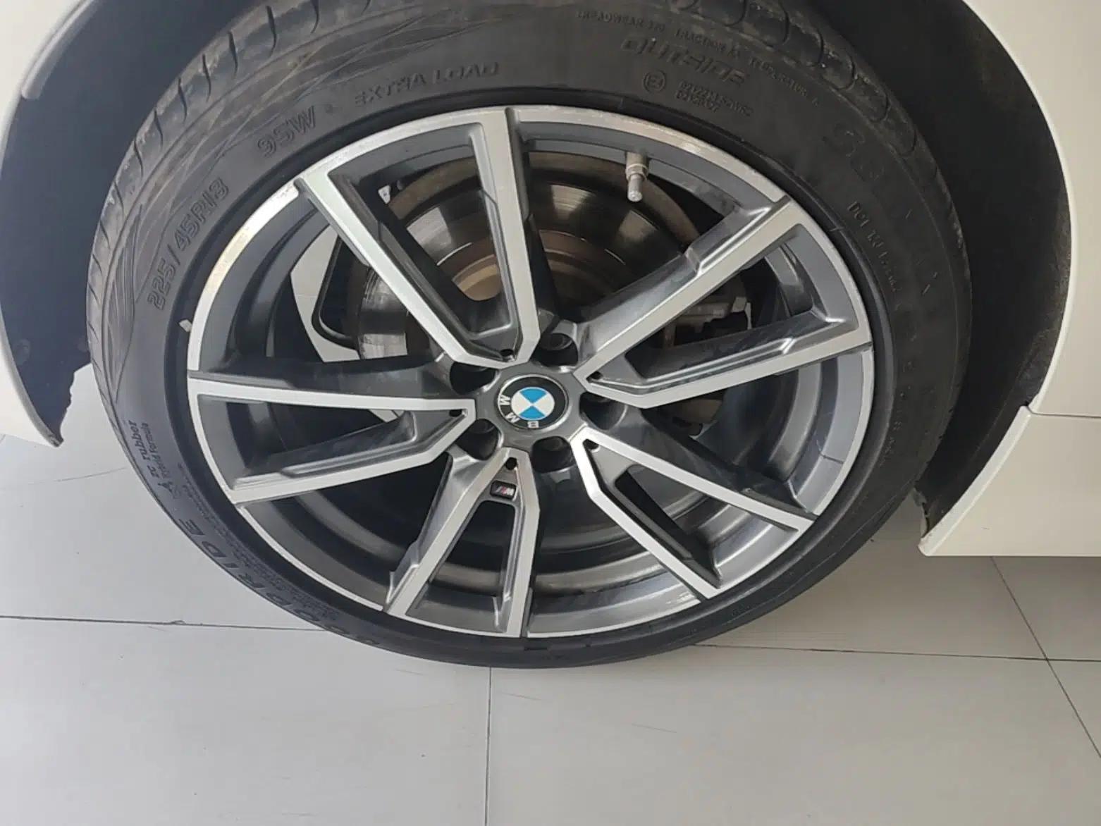BMW 3 Series 2020 320Li M Sport Package — миниатюра 11