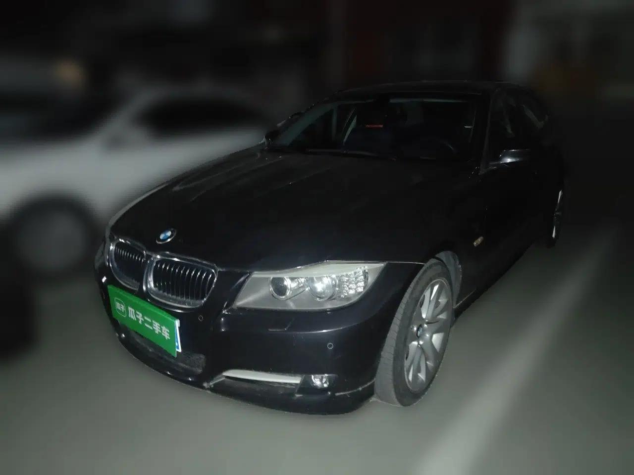 BMW 3 Series 2012 320i Luxury Edition — миниатюра 1