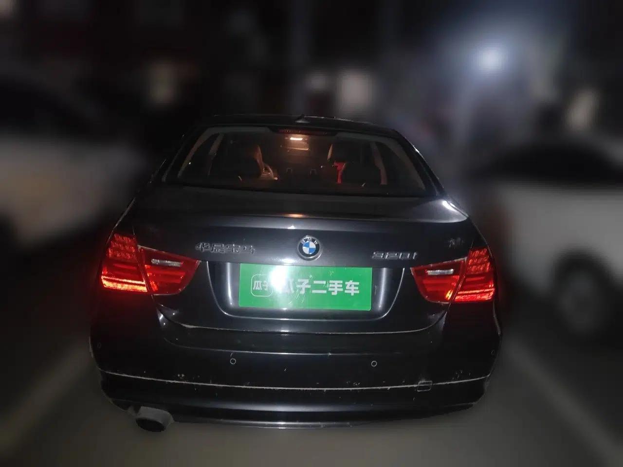 BMW 3 Series 2012 320i Luxury Edition — миниатюра 5