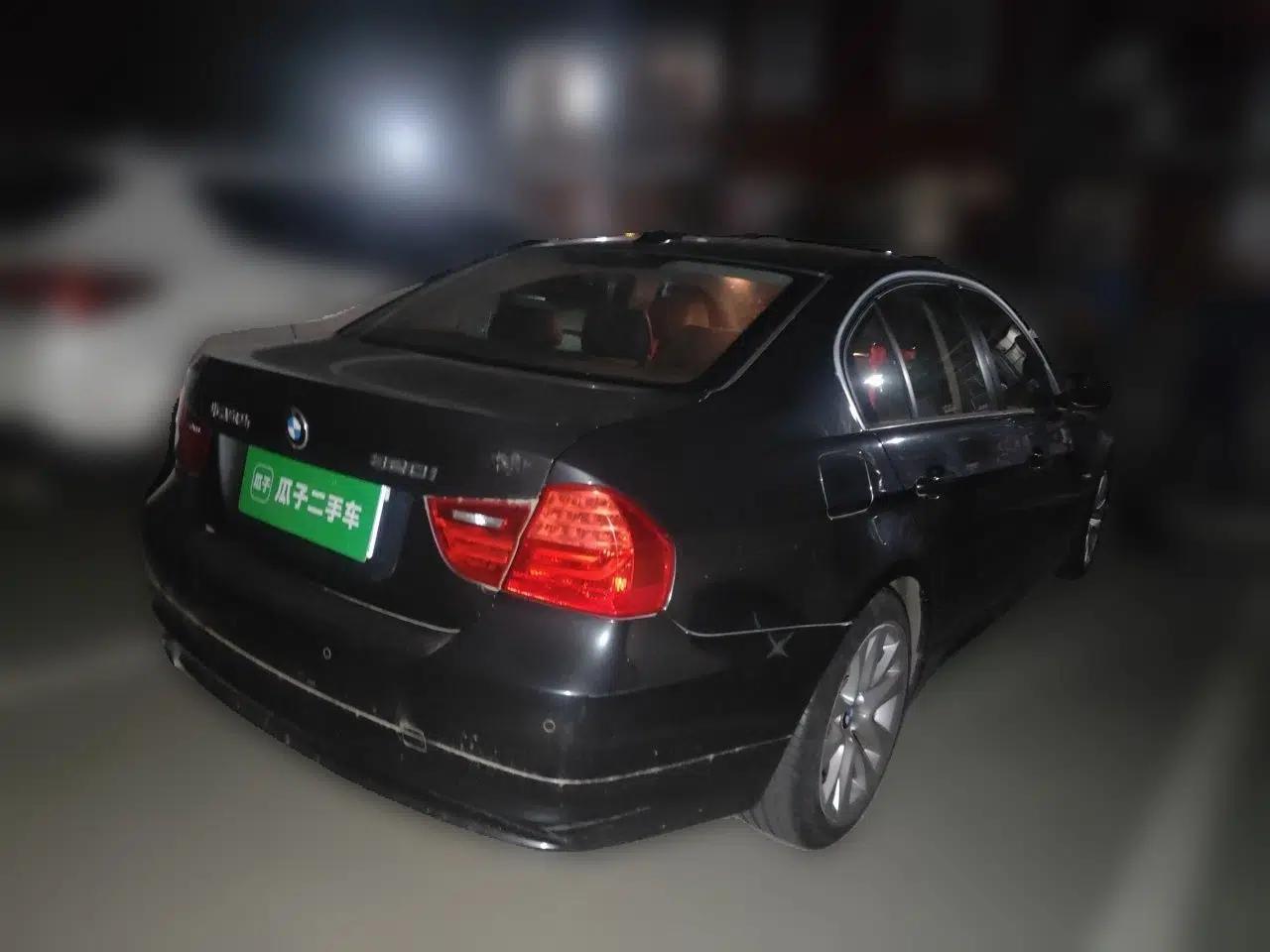 BMW 3 Series 2012 320i Luxury Edition — миниатюра 6