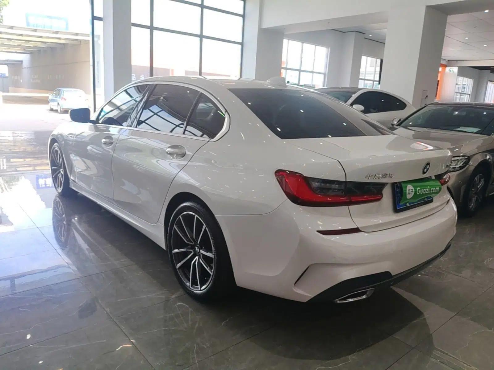 BMW 3 Series 2021 Second Facelift 320Li M Sport Package — миниатюра 4