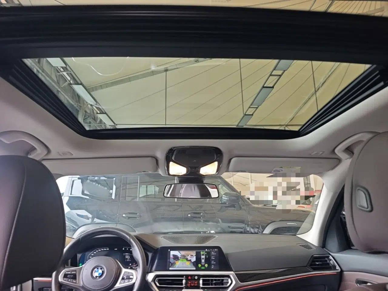 BMW 3 Series 2021 Restyled 325Li M Sport Package — миниатюра 26