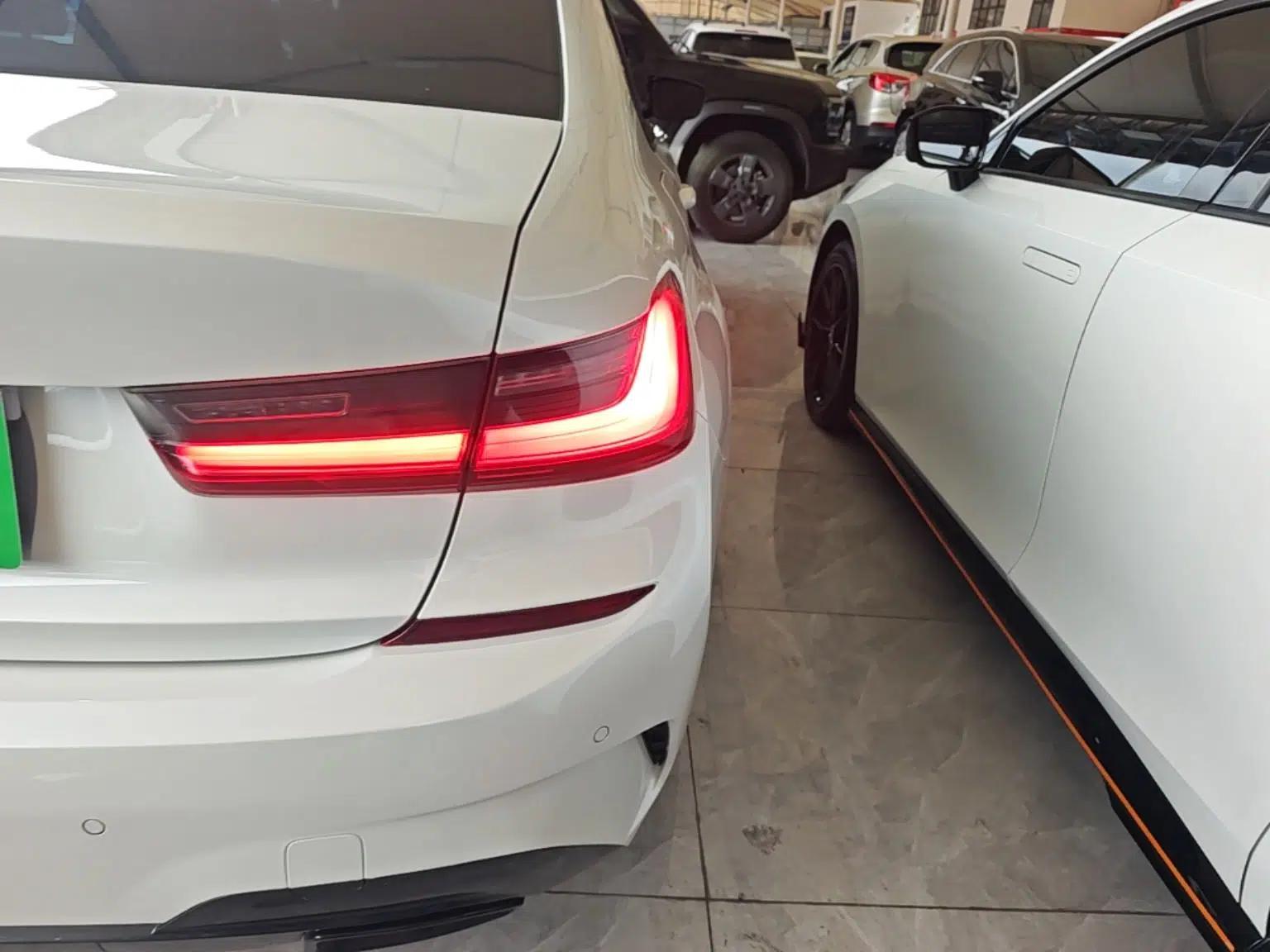BMW 3 Series 2021 Restyled 325Li M Sport Package — миниатюра 9