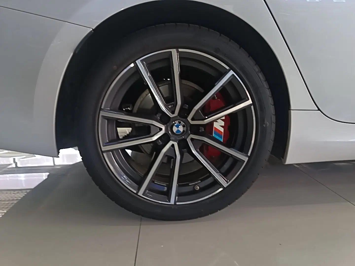 BMW 3 Series 2022 320Li M Sport Package — миниатюра 11