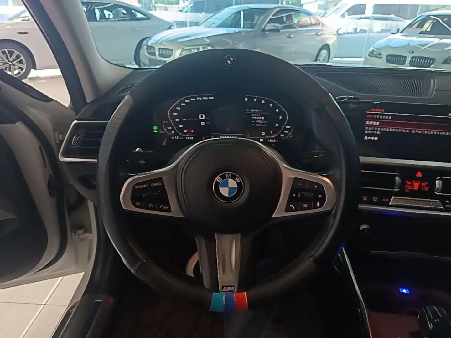 BMW 3 Series 2022 320Li M Sport Package — миниатюра 18