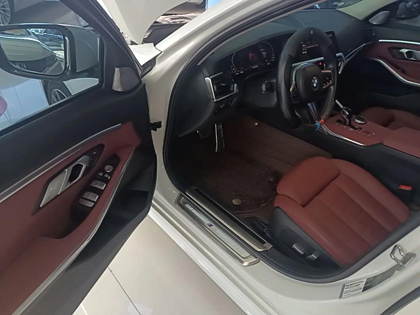 BMW 3 Series 2022 320Li M Sport Package — миниатюра 23