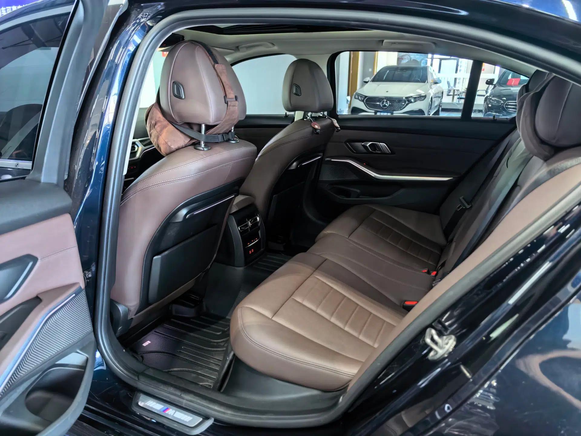BMW 3 Series 2020 Restyled 325Li M Sport Package — миниатюра 30