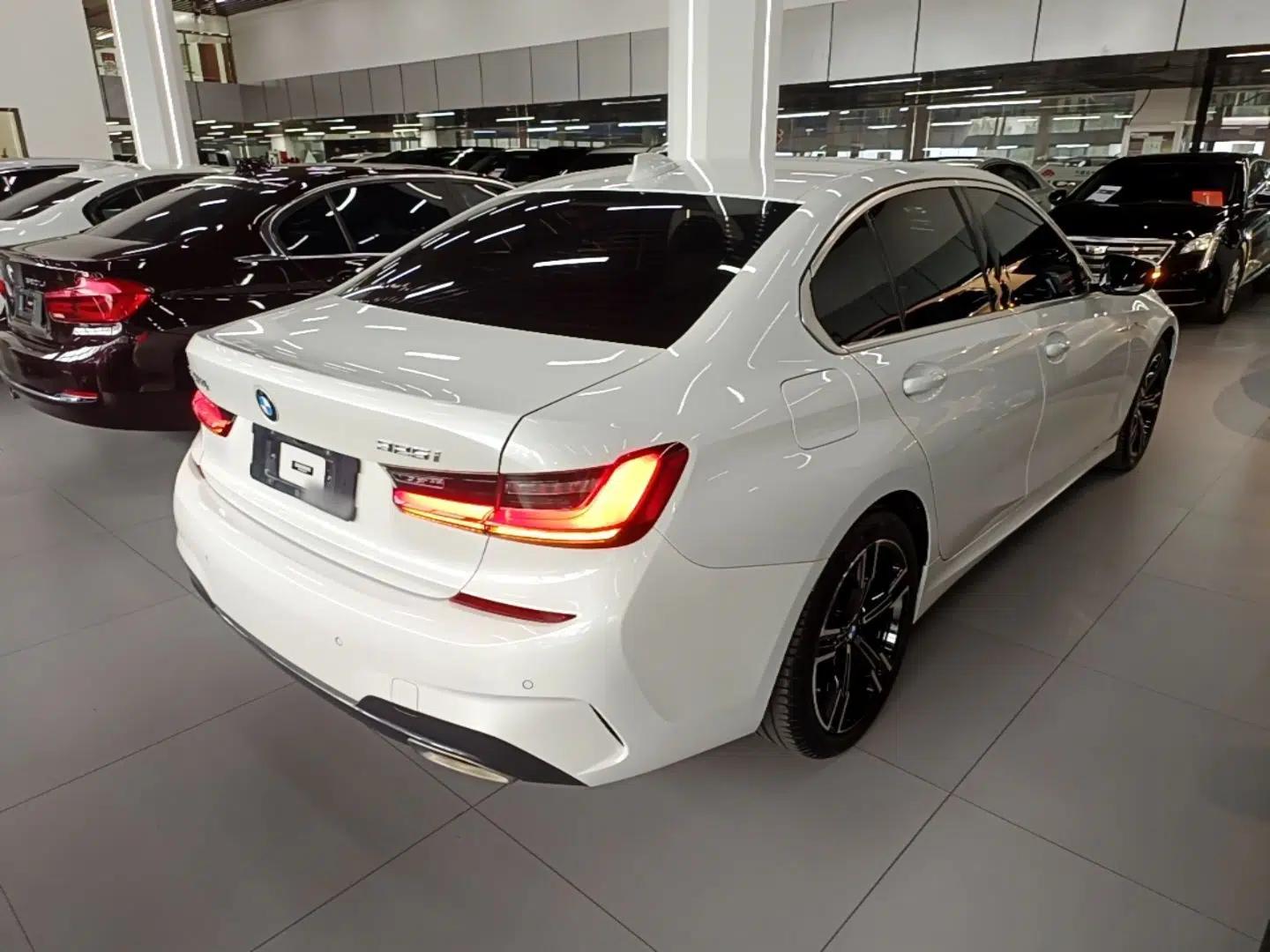 BMW 3 Series 2022 325i M Sport Package — миниатюра 6