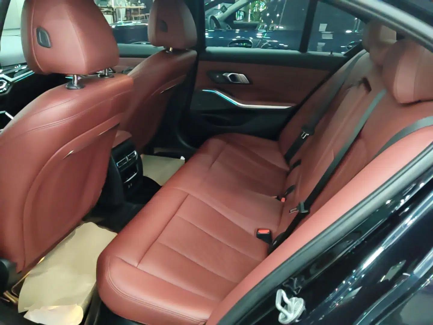 BMW 3 Series 2023 330i M Sport Night Edition Package — миниатюра 20