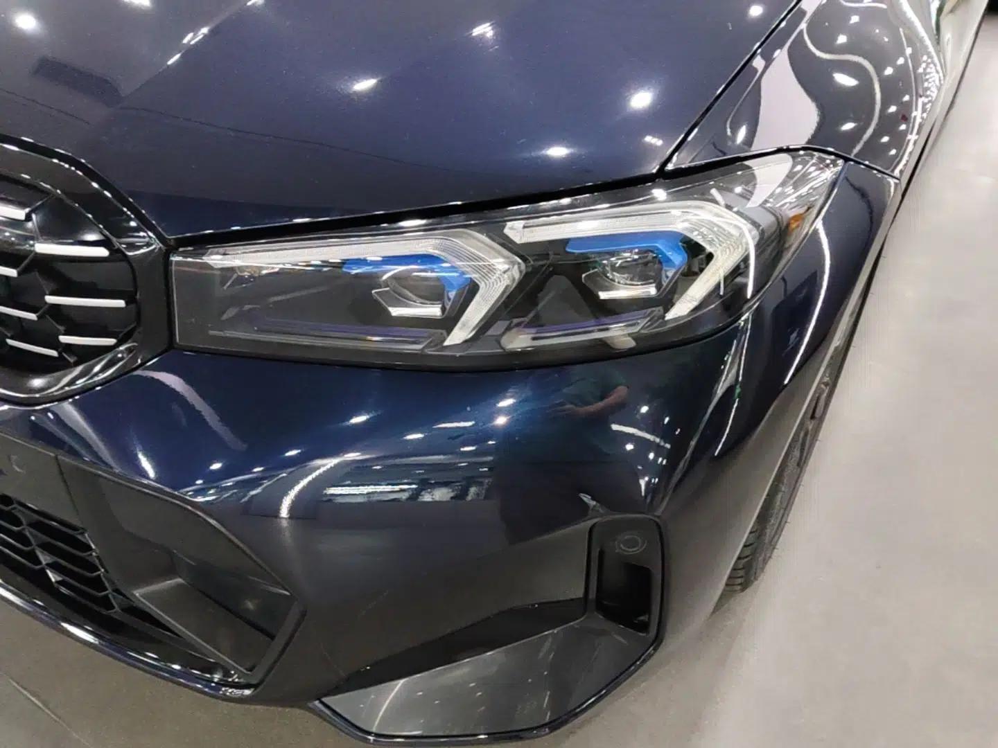 BMW 3 Series 2023 330i M Sport Night Edition Package — миниатюра 8