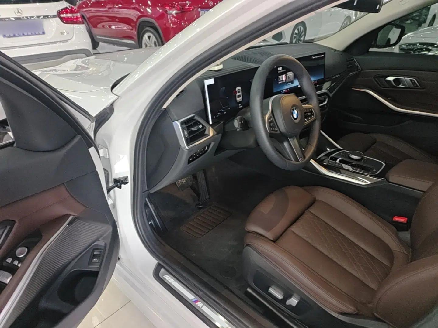 BMW 3 Series 2023 325Li M Sport Package — миниатюра 18