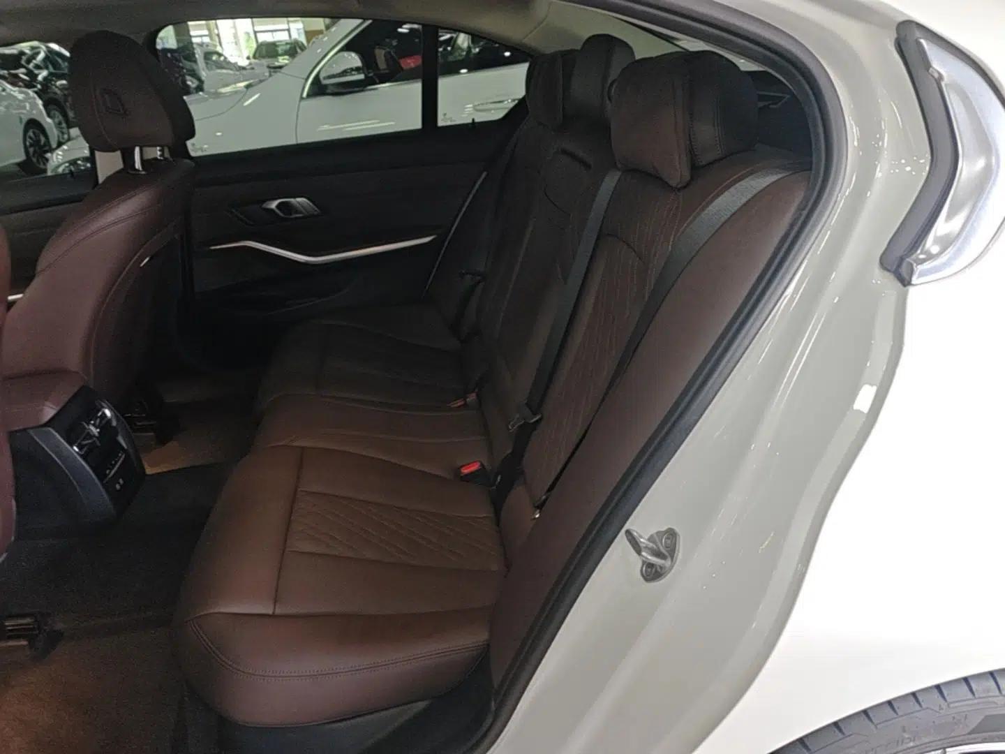 BMW 3 Series 2023 325Li M Sport Package — миниатюра 20