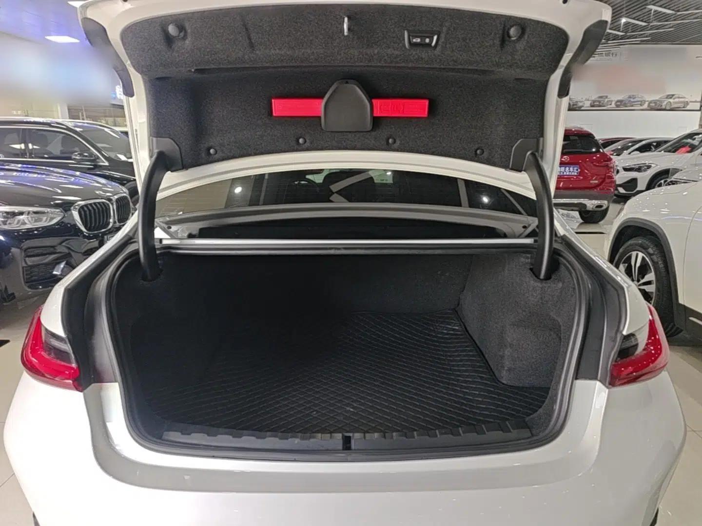 BMW 3 Series 2023 325Li M Sport Package — миниатюра 22