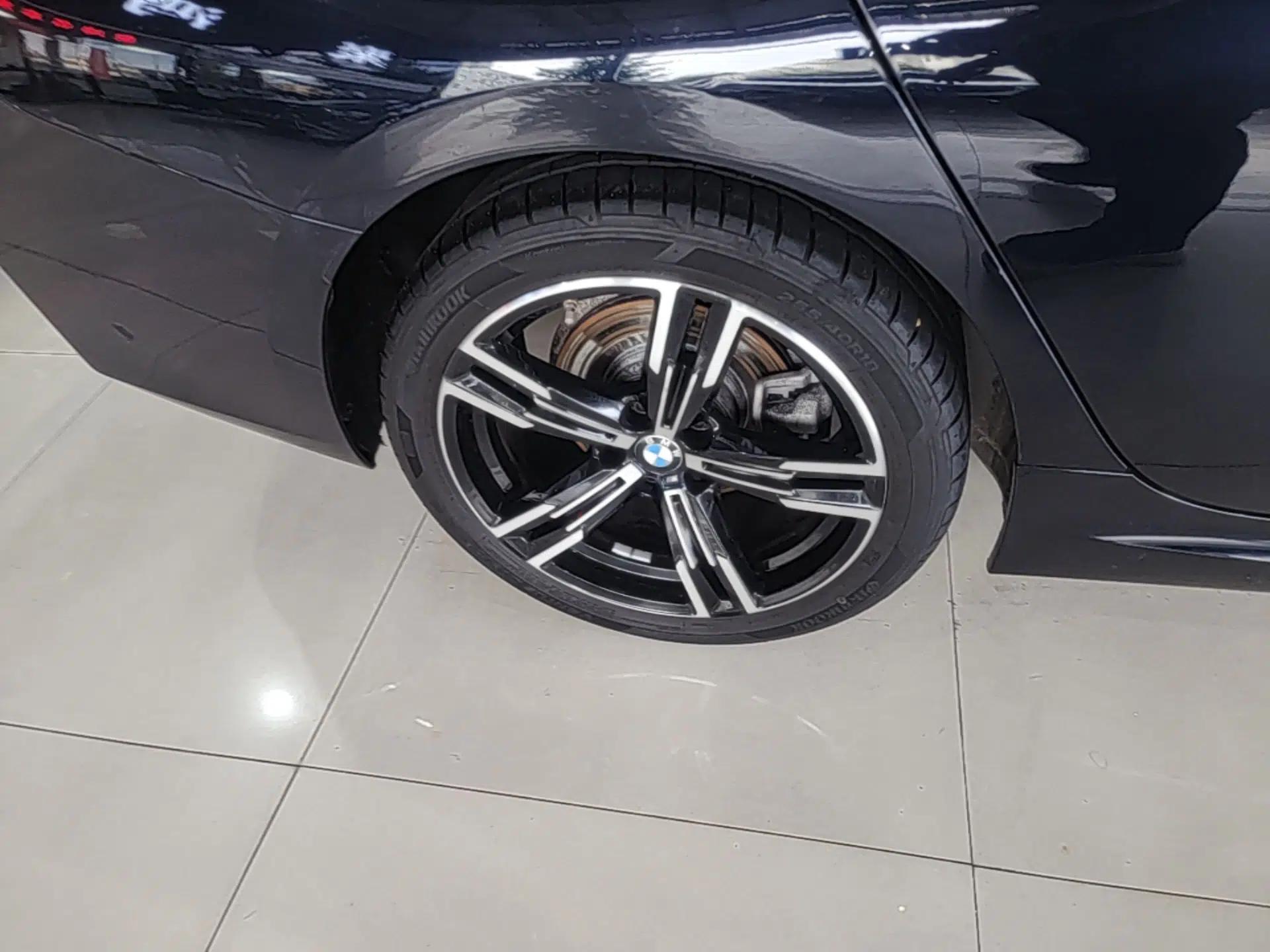 BMW 3 Series 2024 325i M Sport Package — миниатюра 11